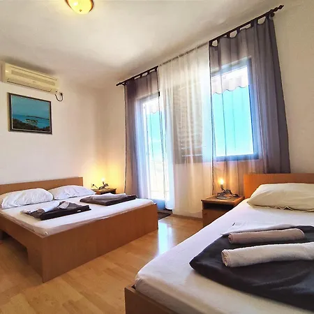 Apartments Bilo Primosten Room photo